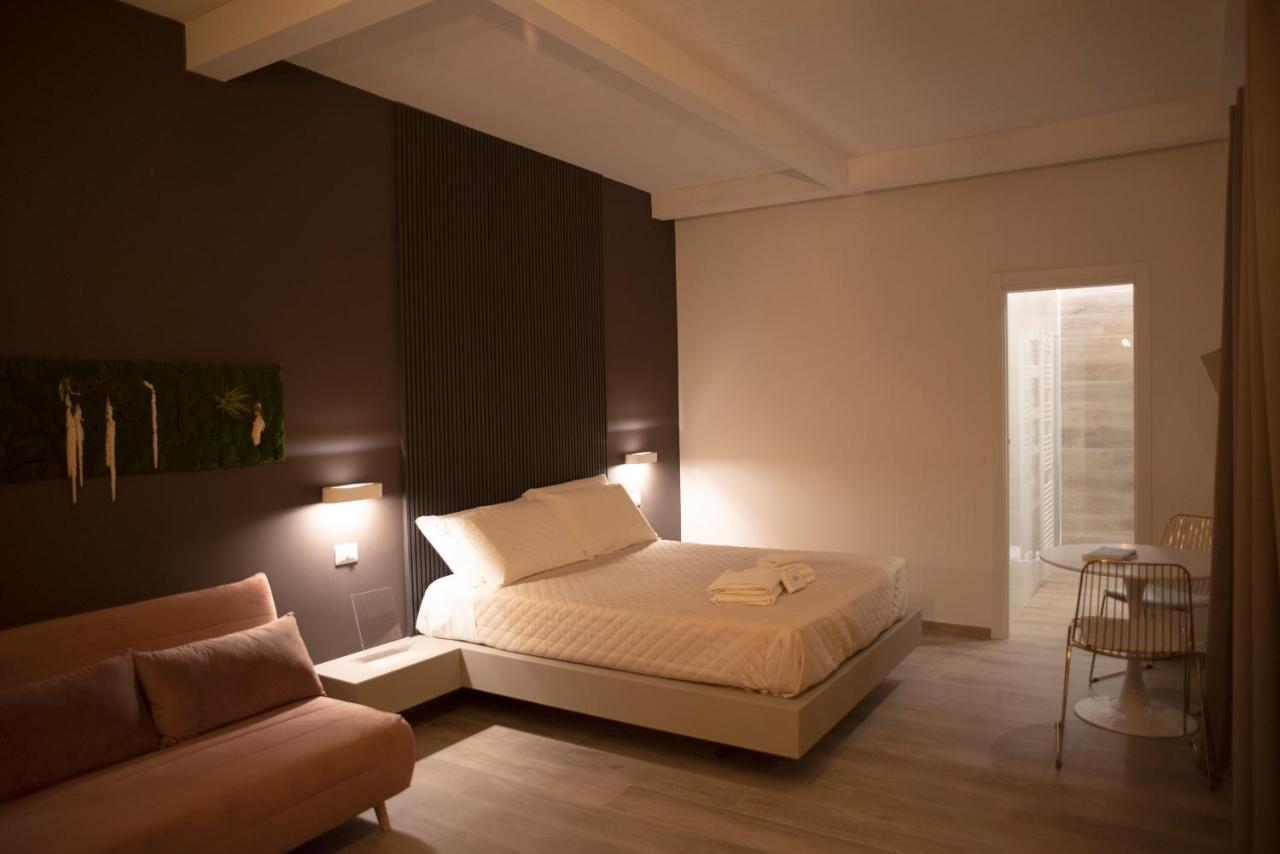 House Room Civico 56 Crotone Buitenkant foto
