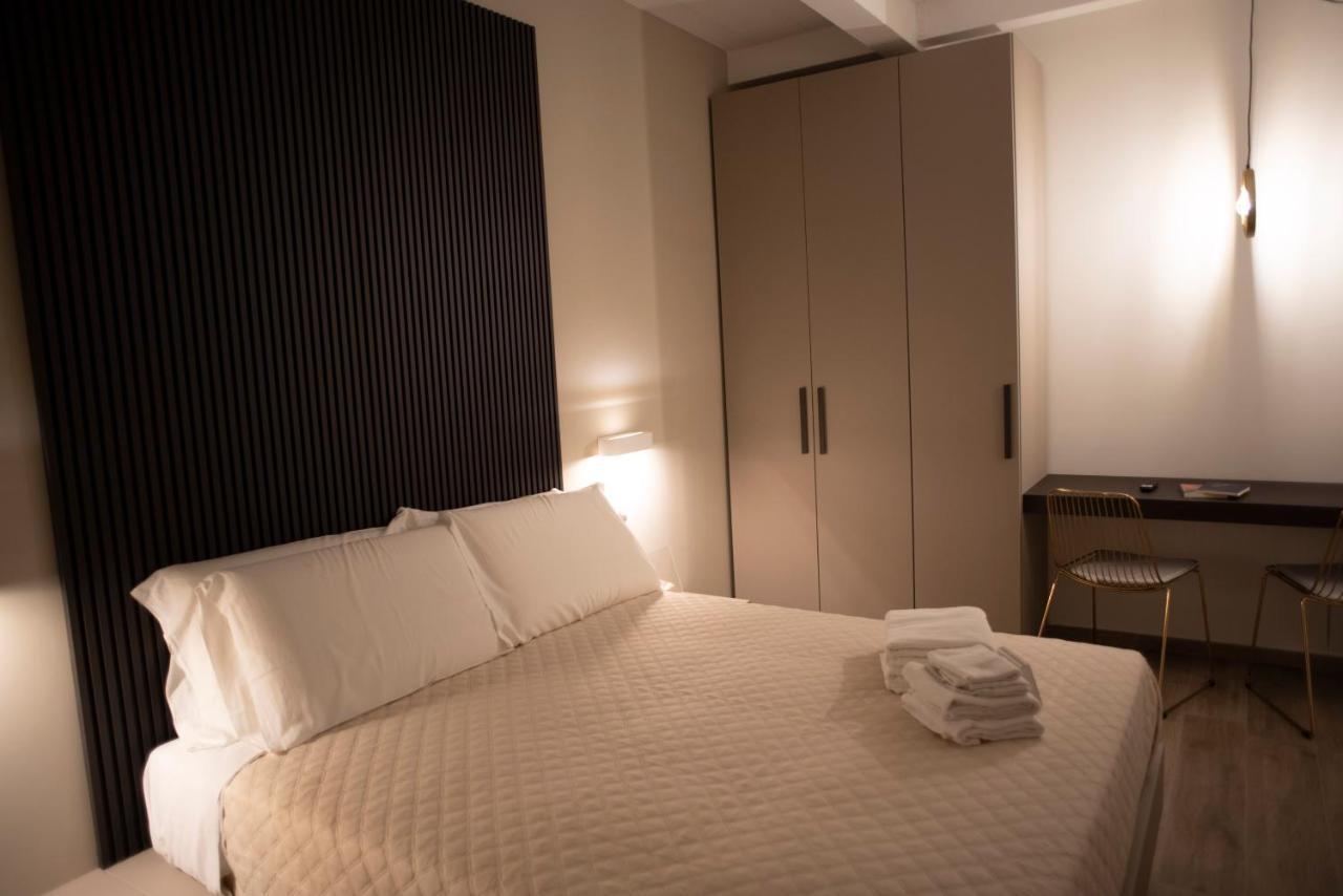 House Room Civico 56 Crotone Buitenkant foto