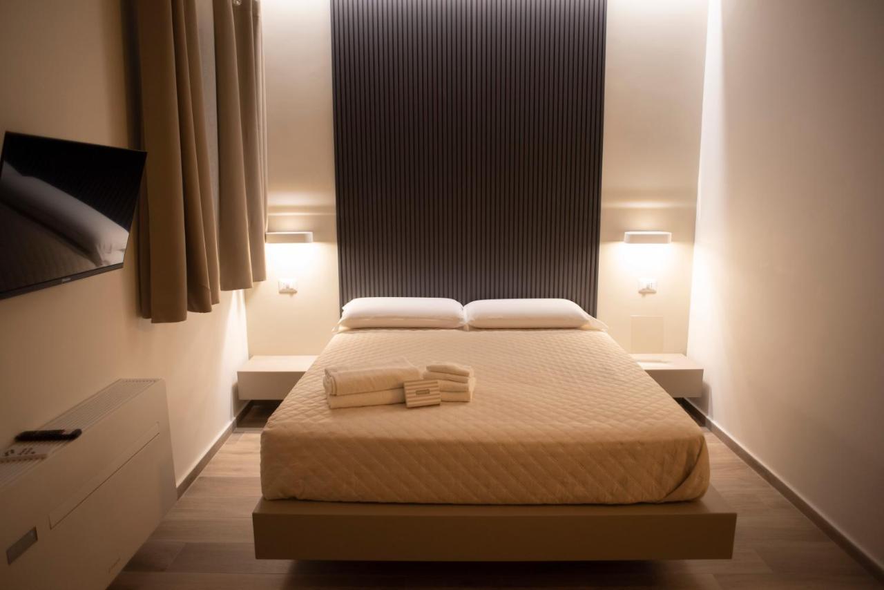 House Room Civico 56 Crotone Buitenkant foto