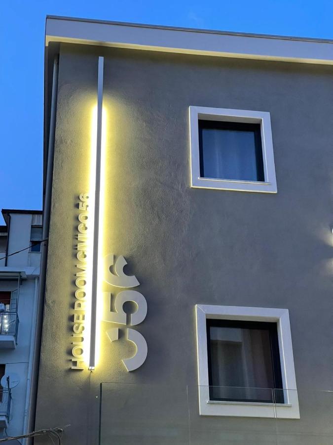 House Room Civico 56 Crotone Buitenkant foto
