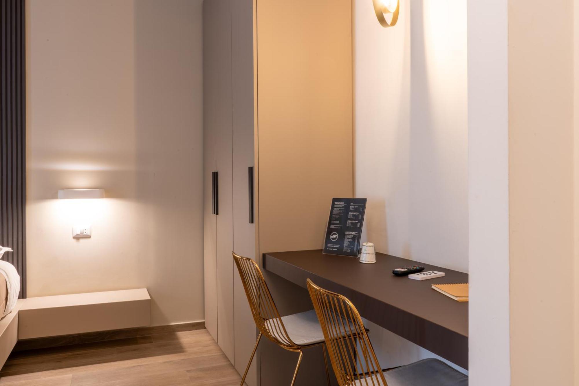 House Room Civico 56 Crotone Buitenkant foto